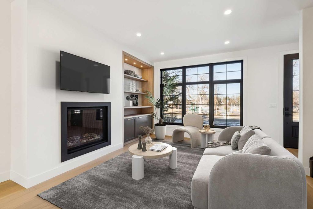 Photo of 607 29 Avenue NW, Calgary, AB T2M 2M8 (MLS # A2287727)