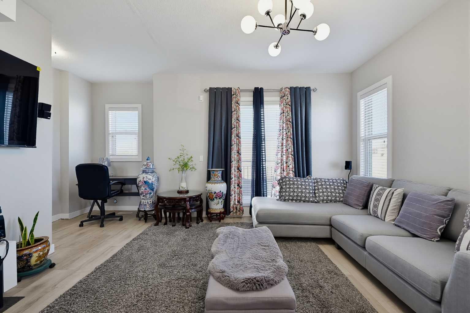 30 Cornerstone Manor NE 135