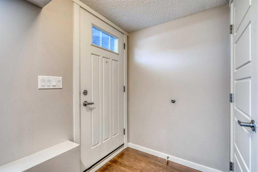 7451 Falconridge Boulevard NE 1818