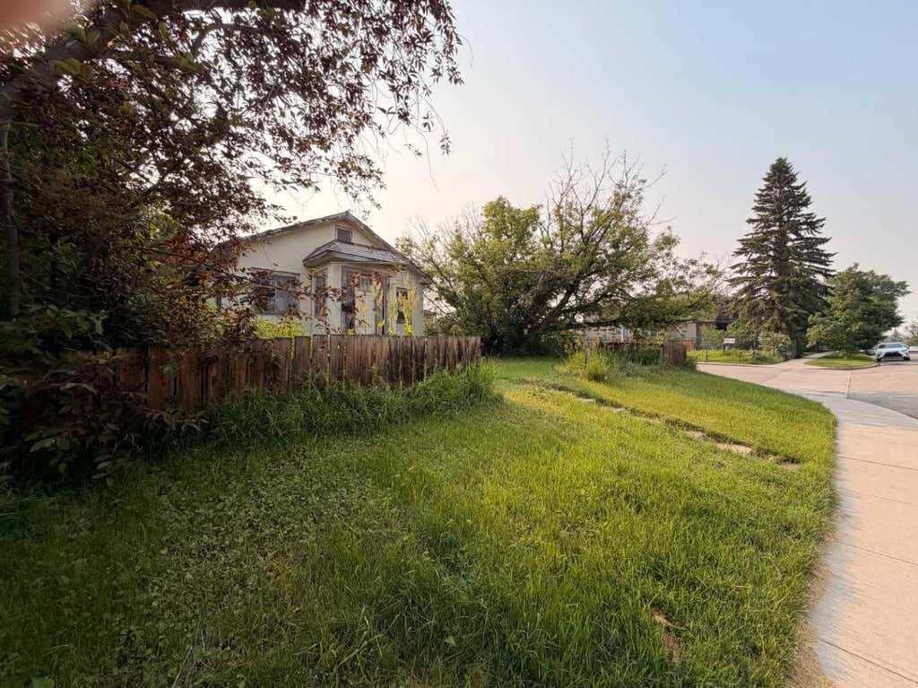 Photo of 2401 26 Street SW, Calgary, AB T3E 2A6 (MLS # A2325881)