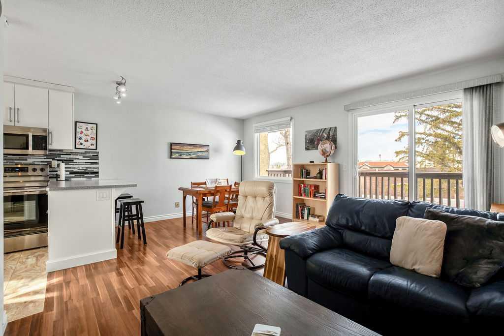 65 Storybook Gardens NW