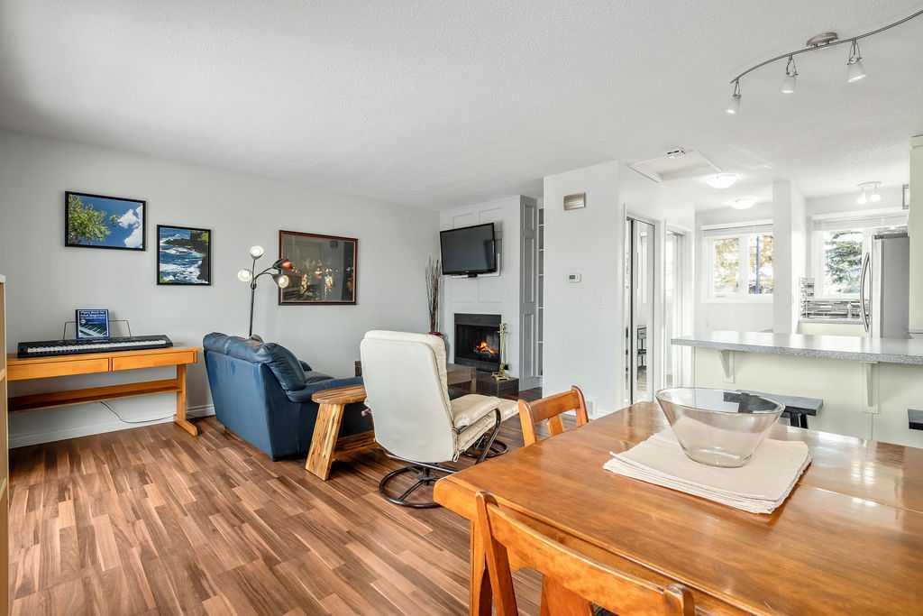 65 Storybook Gardens NW