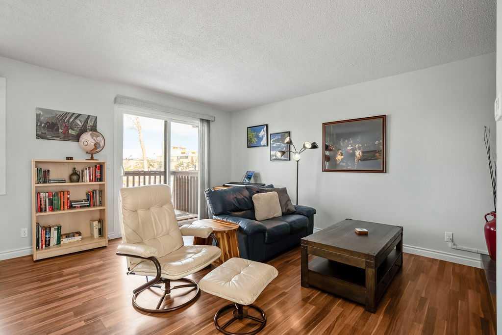 65 Storybook Gardens NW