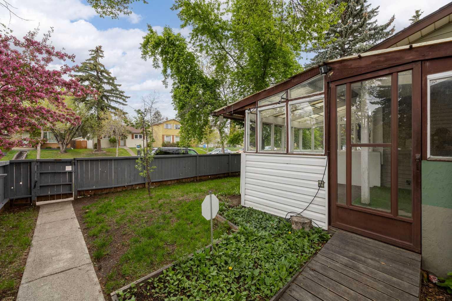 92 Erin Woods Drive SE