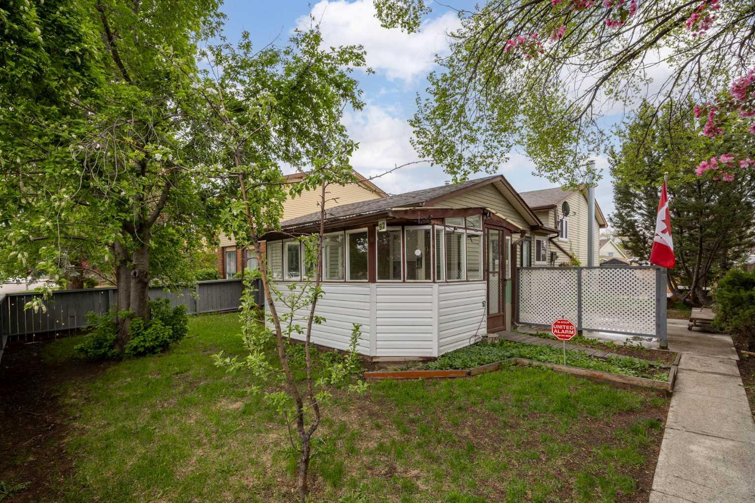 92 Erin Woods Drive SE