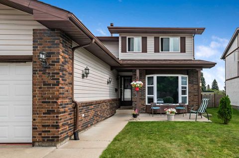 Photo of 36 Millside Way SW, Calgary, AB T2Y 2P7 (MLS # A2316257)