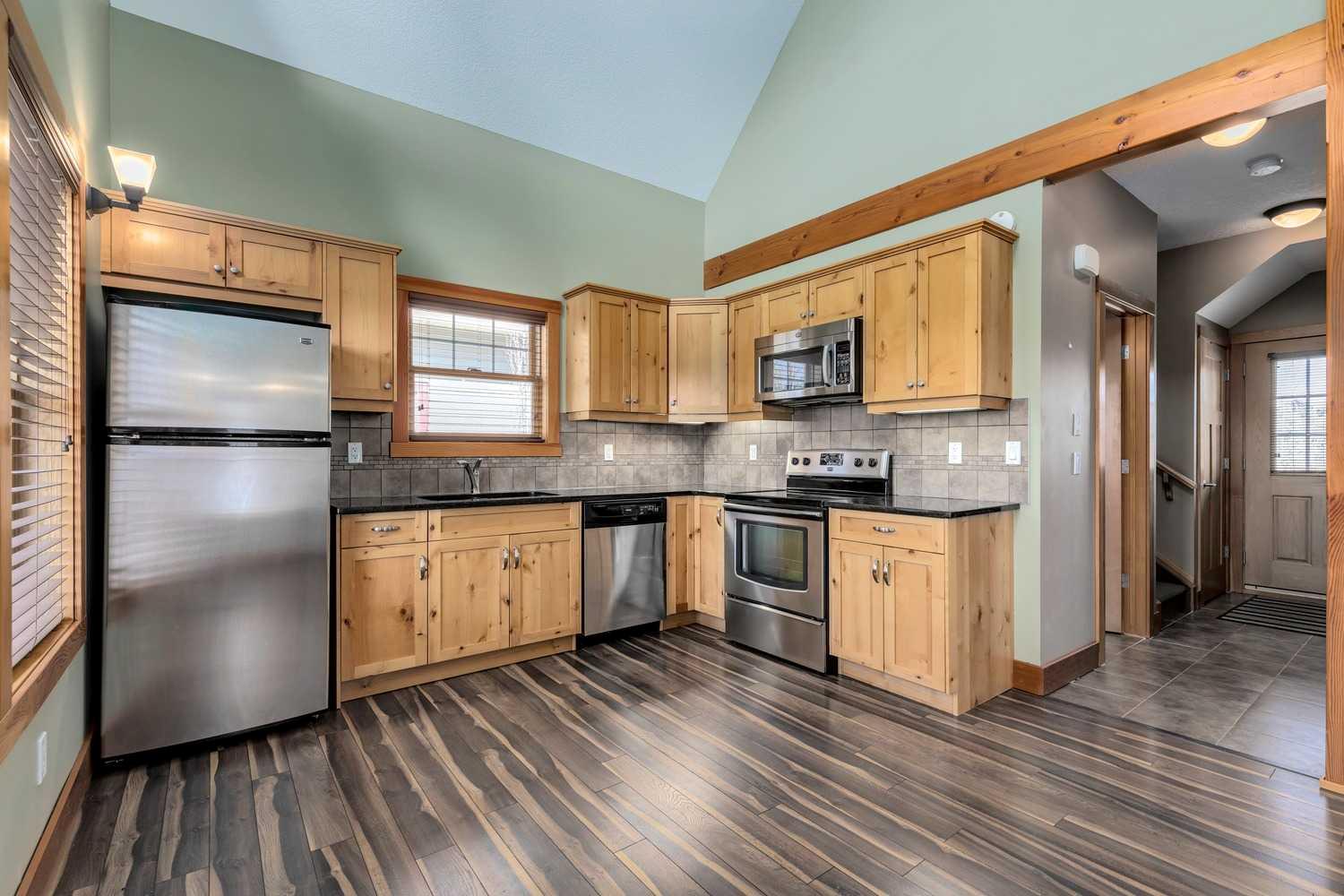 209 Cottageclub Crescent