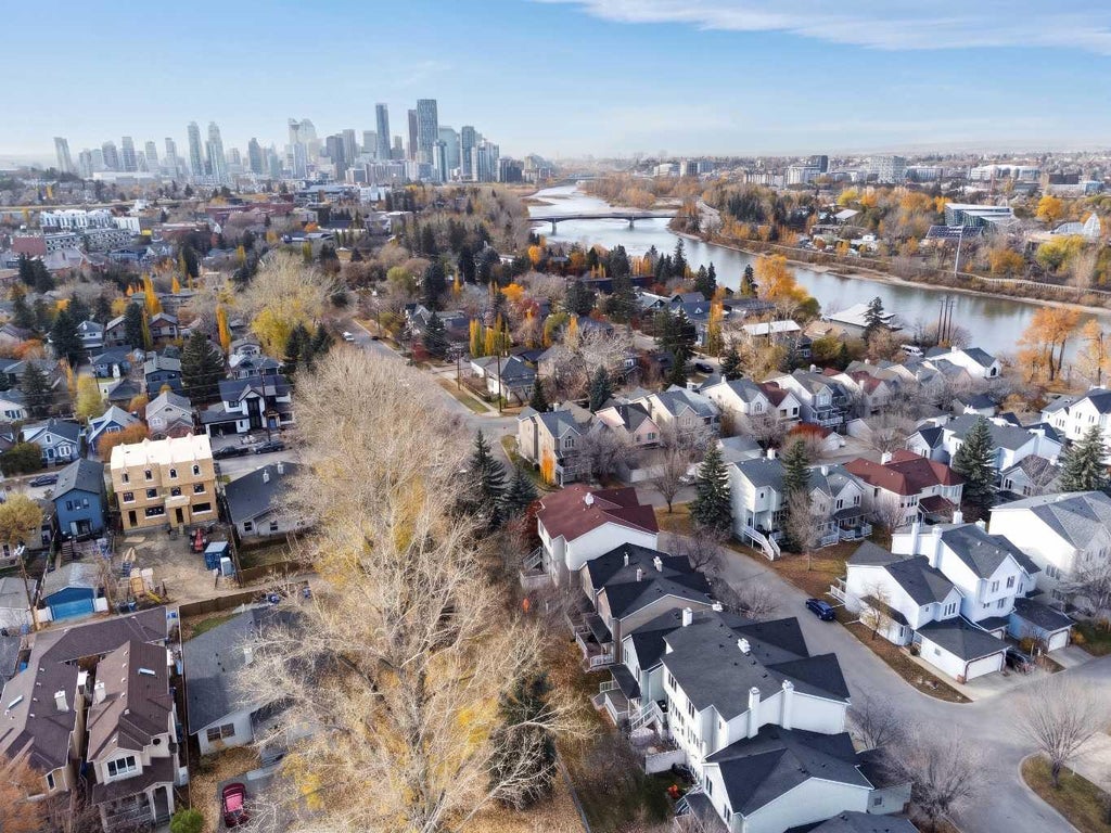 Photo of 31 Inglewood Cove SE, Calgary, AB T2G 5K4 (MLS # A2354324)