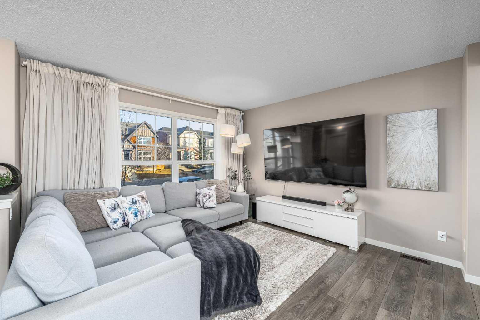 17 Evansridge Circle NW