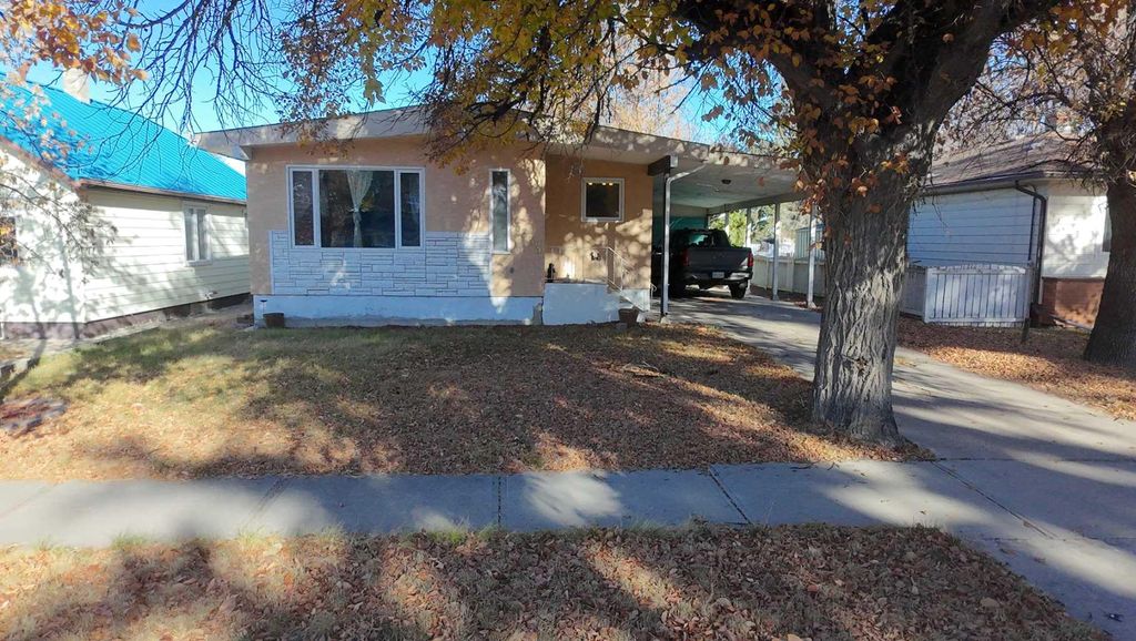 Photo of 5333 44 Avenue, Taber, AB T1G 1C3 (MLS # A2264902)