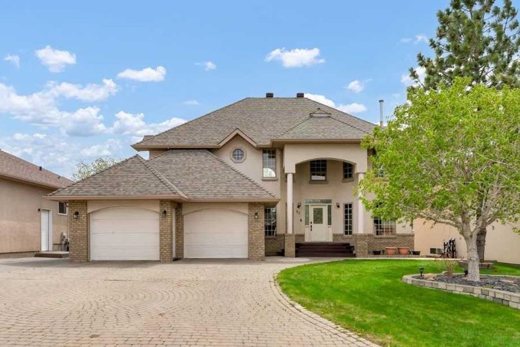 Photo of 46 Blue Heron Bay, Lake Newell Resort, AB T1R 0X5 (MLS # A2311791)