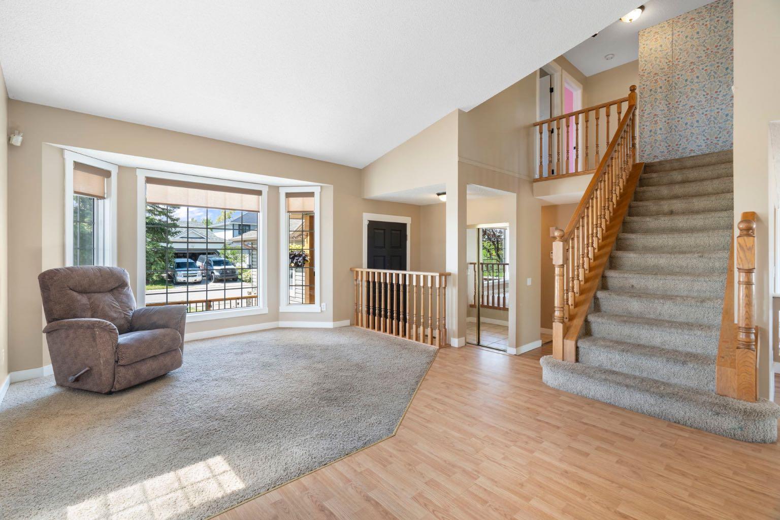 69 Sunmeadows Crescent SE