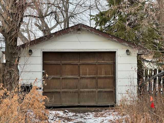 1510 15 Street Crescent