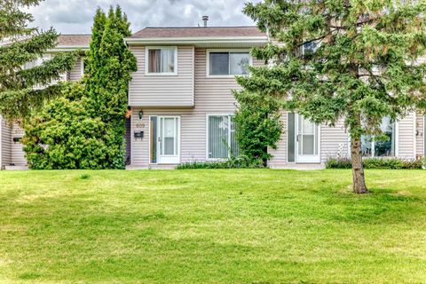 609 40 Street NE Calgary AB T2A 6S1