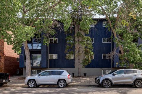 Photo of 931 2 Avenue NW #301, Calgary, AB T2N 0E7 (MLS # A2239396) Photo of 931 2 Avenue NW #301, Calgary, AB T2N 0E7 (MLS # A2239396)