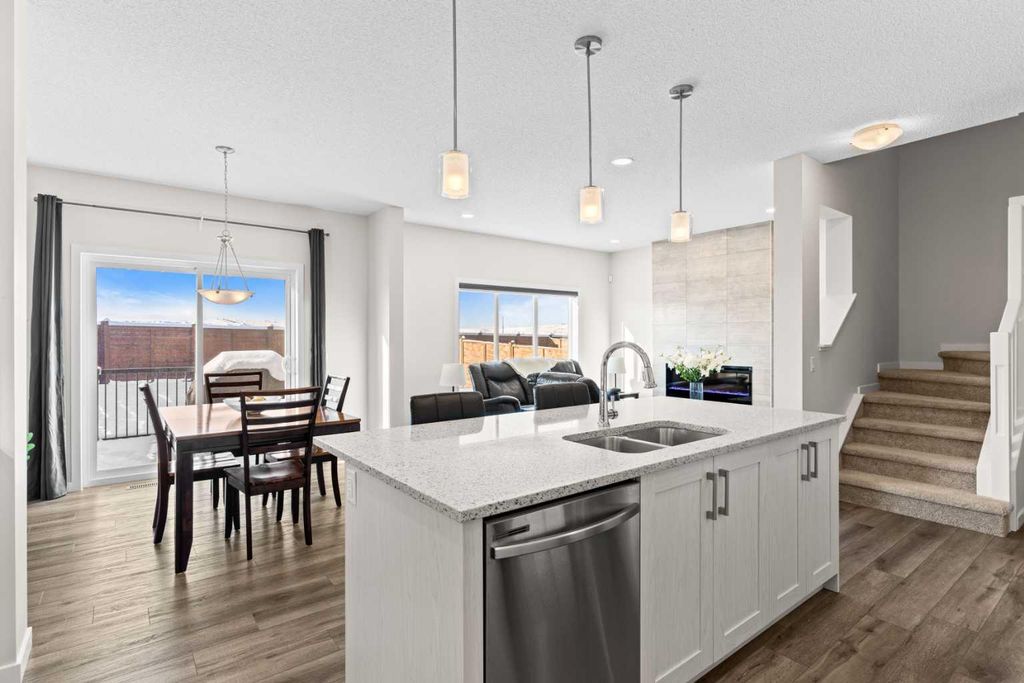 Photo of 492 Chinook Gate Square SW, Airdrie, AB T4B 4W1 (MLS # A2312020)