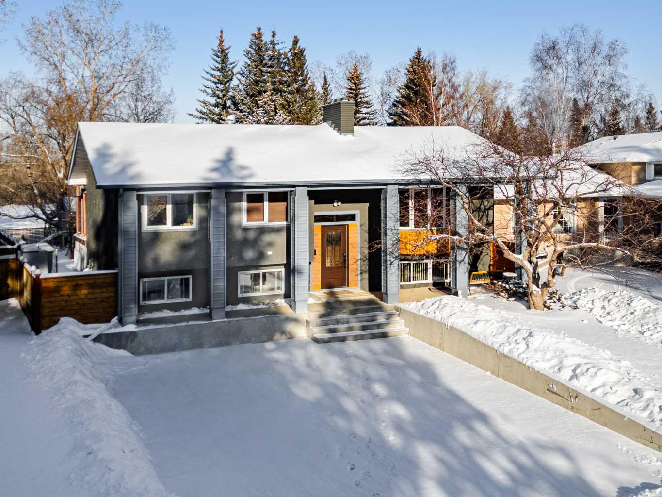 660 Oakwood Place SW