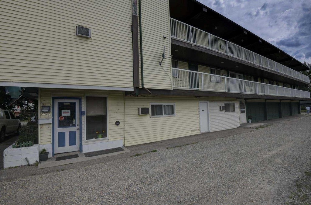 Photo of 2107 16 Avenue NW, Calgary, AB T2M 0M3 (MLS # A2340675)