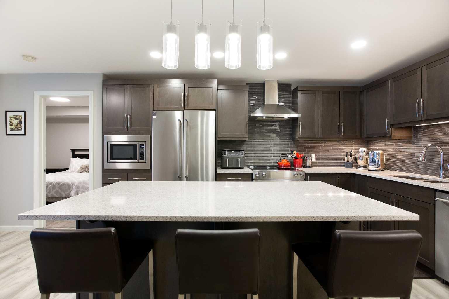 10 Market Boulevard SE 2102