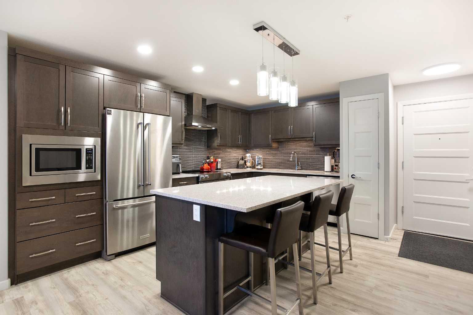 10 Market Boulevard SE 2102