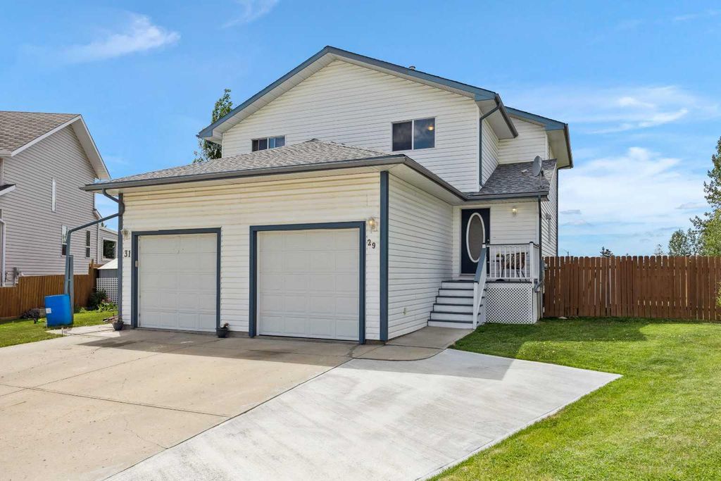 Photo of 29 Ross Place, Crossfield, AB T0M 0S0 (MLS # A2292237)