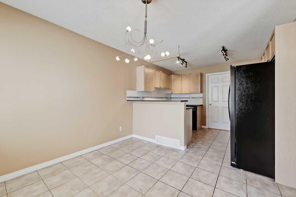 Photo of 40 Simcoe Place SW, Calgary, AB T3H 4T8 (MLS # A2305616)