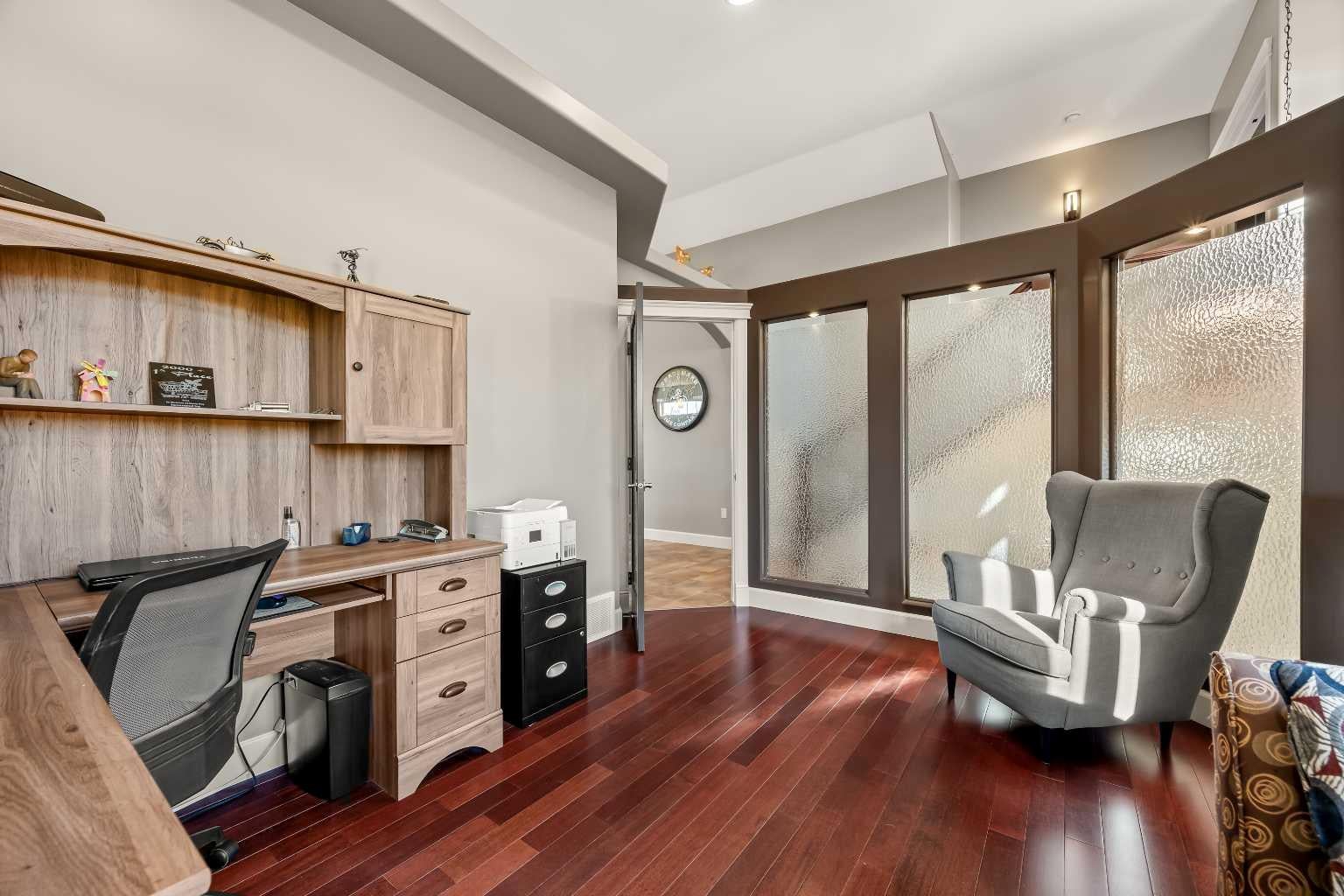5308 20 Street Close