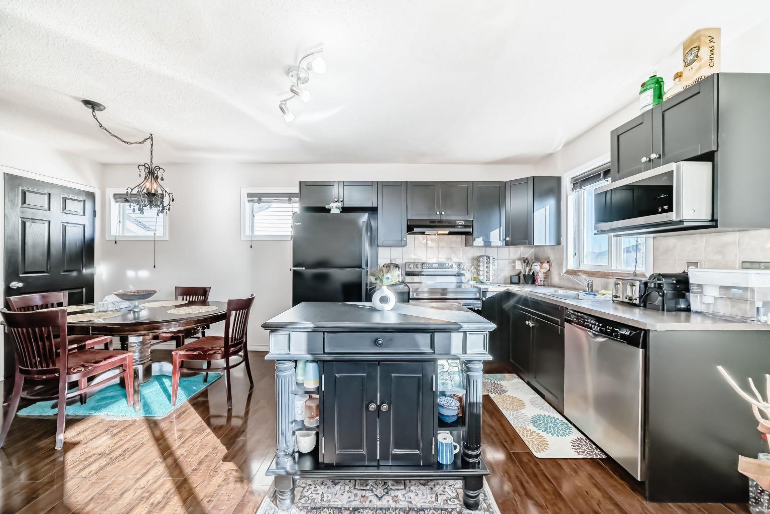 21 Royal Oak Gardens NW