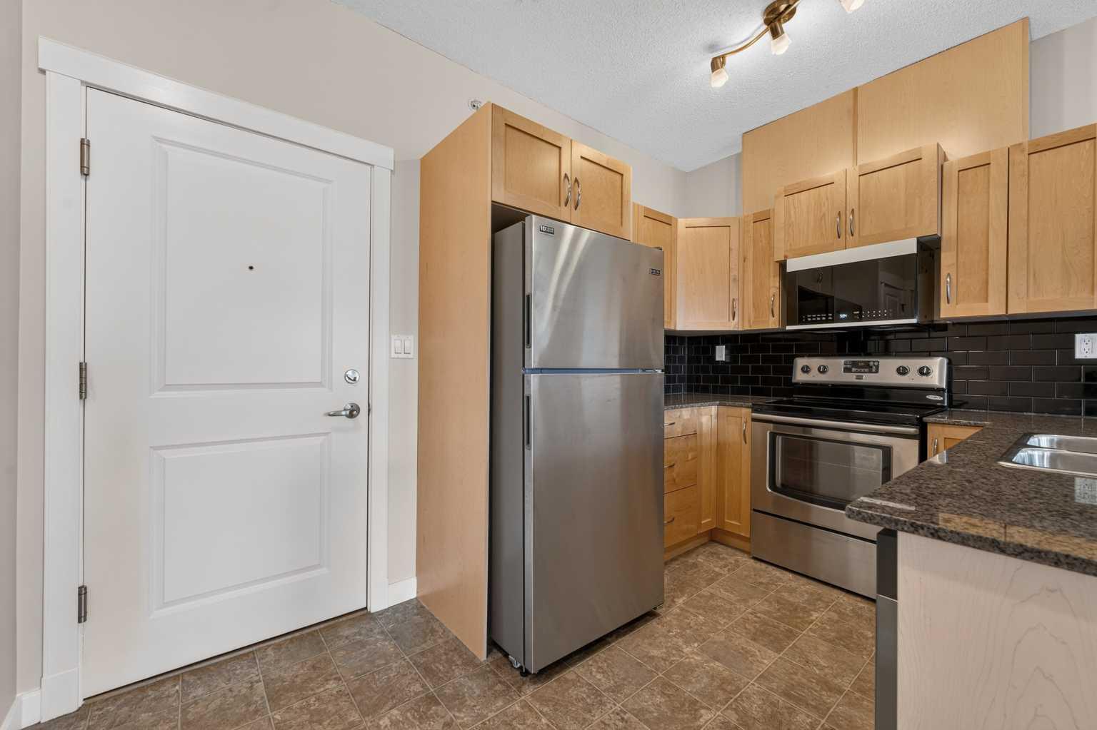 5605 Henwood Street SW 4209