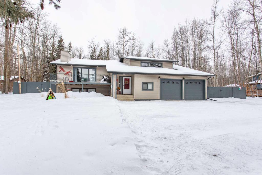 Photo of 14 Parkland Crescent, Parkland Beach, AB T0C 2J0 (MLS # A2288829)