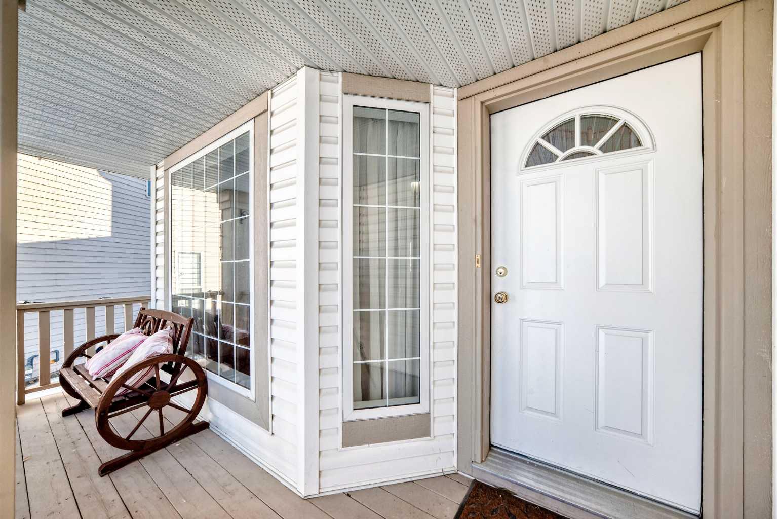 232 Coral Keys Place NE