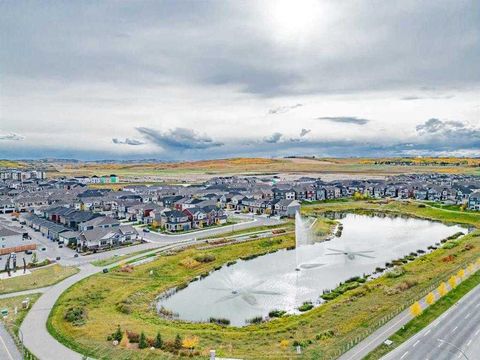 Photo of 16 Yorkville Landing SW, Calgary, AB T2X 5N8 (MLS # A2314003)