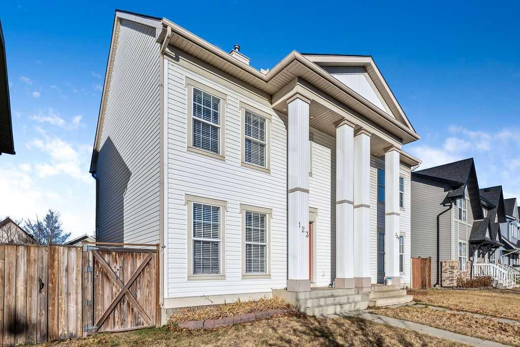 123 Elgin Meadows View SE