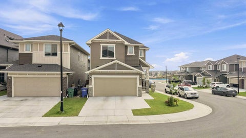 Photo of 1448 Bayview Point SW, Airdrie, AB T4B 5K2 (MLS # A2325865)