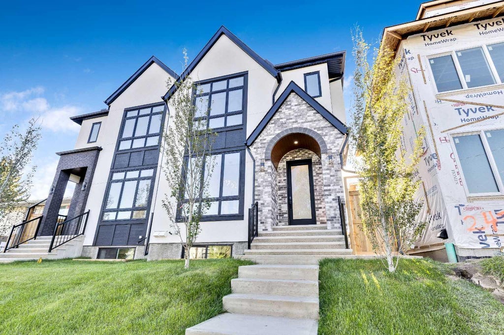 Photo of 2433 23 Street NW, Calgary, AB T2M 3Y3 (MLS # A2346432)