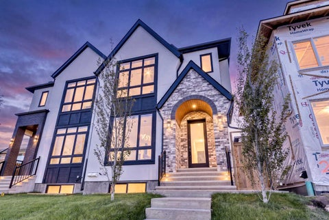 Photo of 2433 23 Street NW, Calgary, AB T2M 3Y3 (MLS # A2346432)