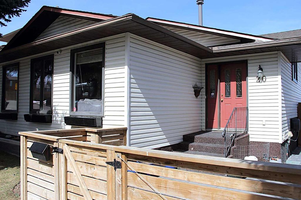 Photo of 20 Bedwood Hill NE, Calgary, AB T3K 1L9 (MLS # A2284854)