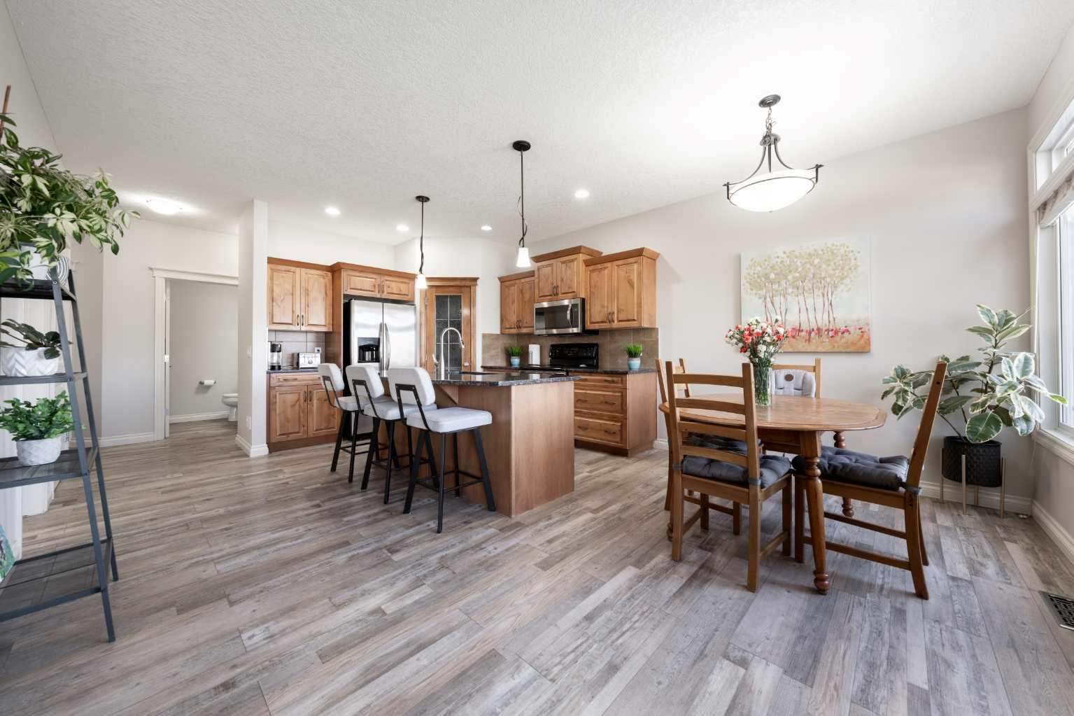 178 Prairie Springs Crescent SW