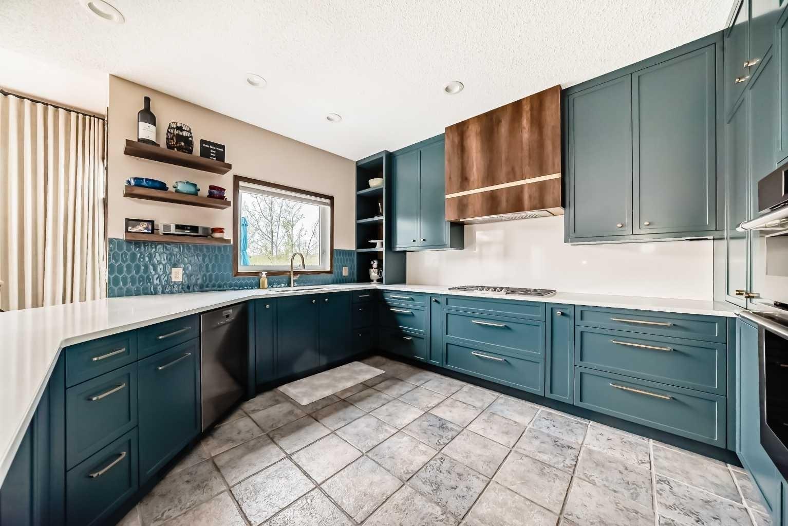 1416 Strathcona Drive SW