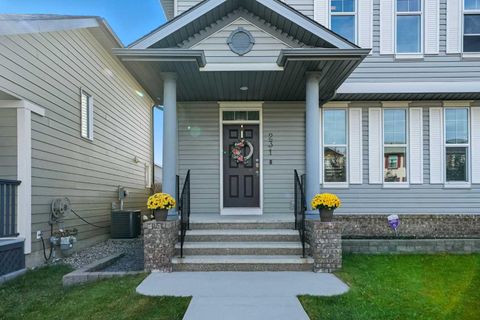 Photo of 231 Prestwick Point SE, Calgary, AB T2Z 4Y8 (MLS # A2261759) Photo of 231 Prestwick Point SE, Calgary, AB T2Z 4Y8 (MLS # A2261759)