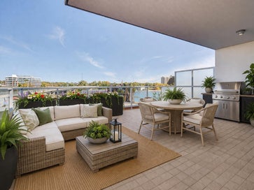 119 Confluence Mews SE Calgary AB T2G 1J1
