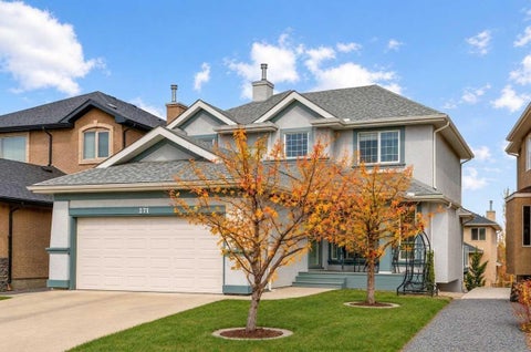 Photo of 271 Everglade Circle SW, Calgary, AB T2Y 4M8 (MLS # A2350810)