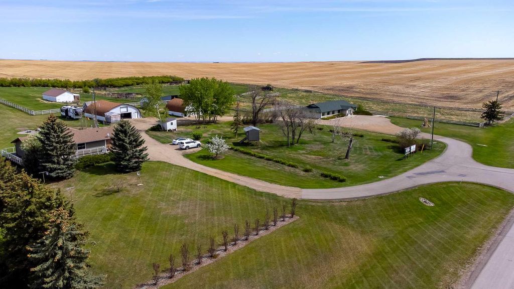 Photo of 234078 Highway 9, Rural Kneehill County, AB T0M 0L0 (MLS # A2315102)