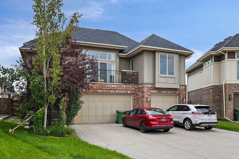 22 Wendham Place SW Calgary AB T3H 0R6