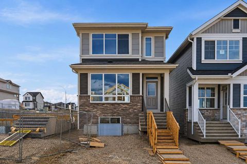 Photo of 199 Annette Landing, Calgary, AB T3R 2K2 (MLS # A2308328)
