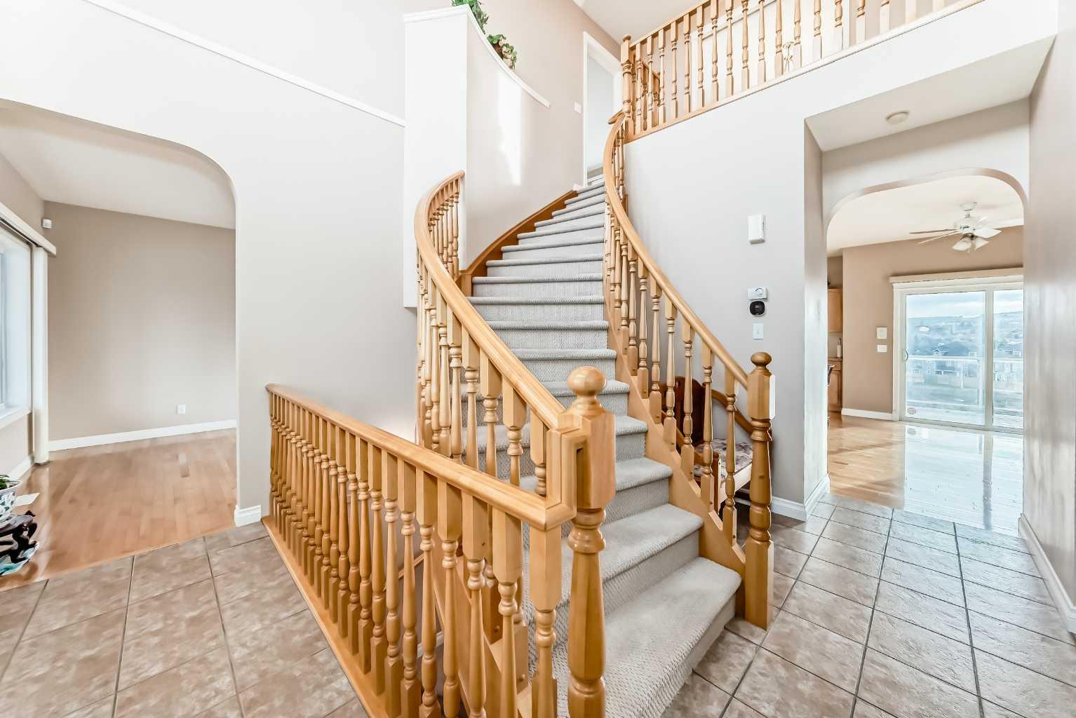 60 Hidden Creek Road NW