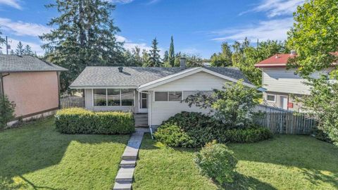 Photo of 4511 Richmond Road SW, Calgary, AB T3E 4P9 (MLS # A2325001)
