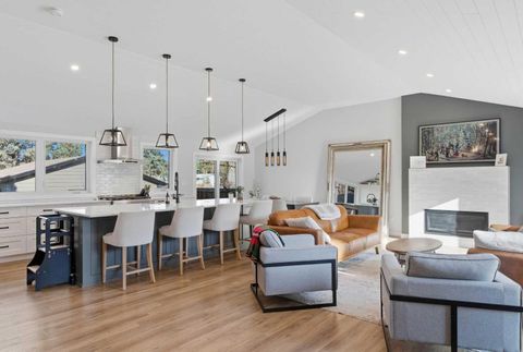 6725 Livingstone Drive SW Calgary AB T3E 6J2