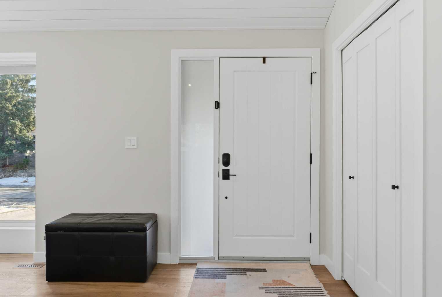 6725 Livingstone Drive SW