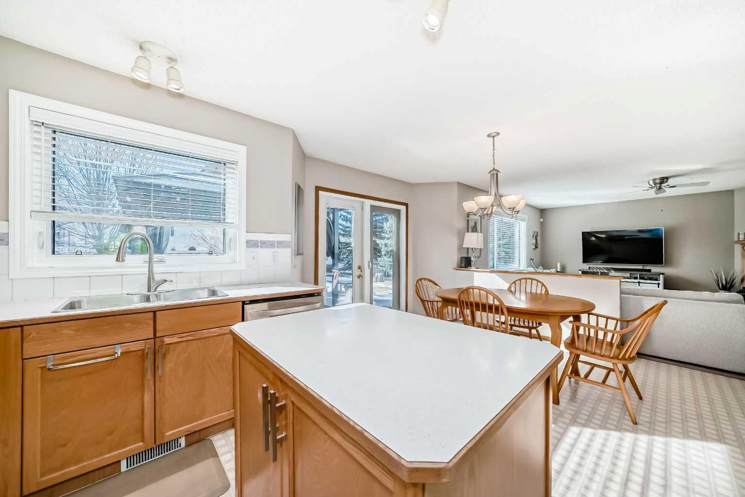 129 Somerset Drive SW